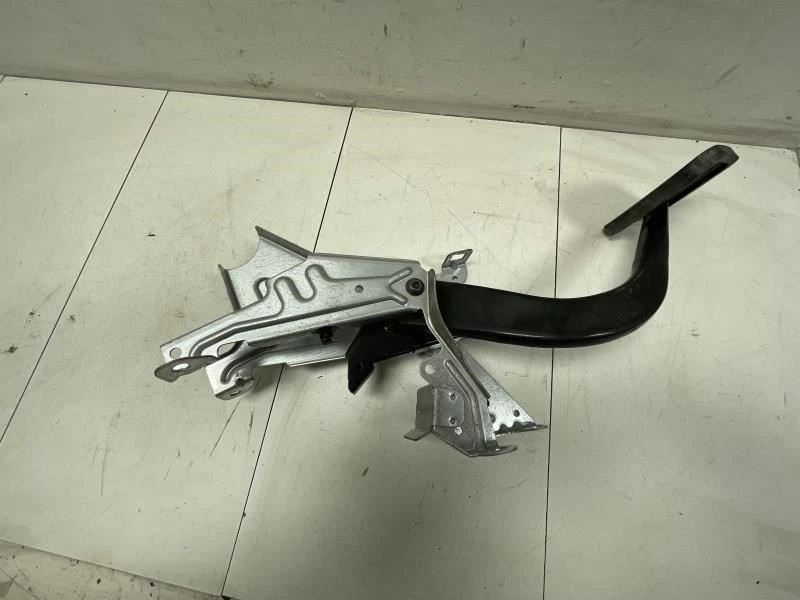 2006 VOLVO XC90 BRAKE PEDAL OEM+ - Image 3 of 4