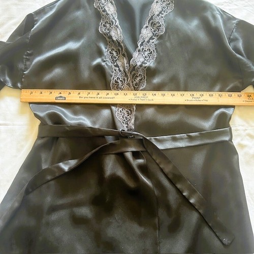 Park Avenue Ladies Night Slipgown and Robe Medium Black Laced read - Picture 14 of 15
