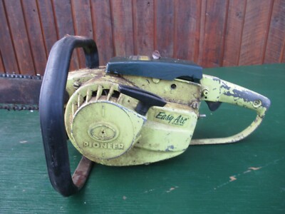 Vintage PIONEER 1074 Chainsaw Chain Saw with 14