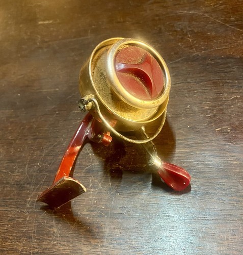 1958 TAICO GOLDEN CUB Spinning Reel JAPAN Burgundy - Very Nice! - Picture 2 of 7
