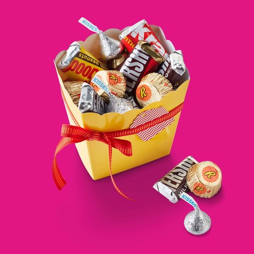 Hershey's and Reese's Assorted Chocolate Flavored Candy, Party Pack 35 oz - Picture 6 of 9