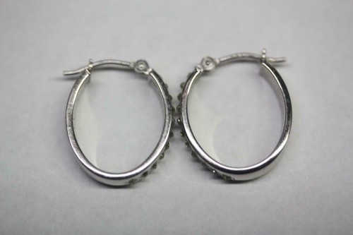 Fine 14K White Gold Small 1ct Oval Lab-Created Diamond-cut Pattern Hoop Earrings - Picture 2 of 4