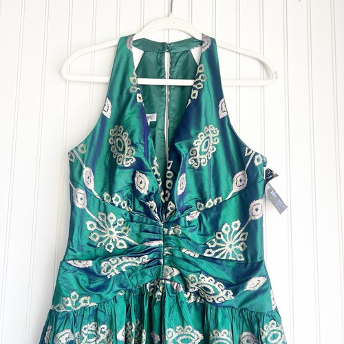 Kay Unger Größe 12 grün Bestrahlung V-Ausschnitt Racerback bestickt Kleid NEU! - Bild 2 von 8