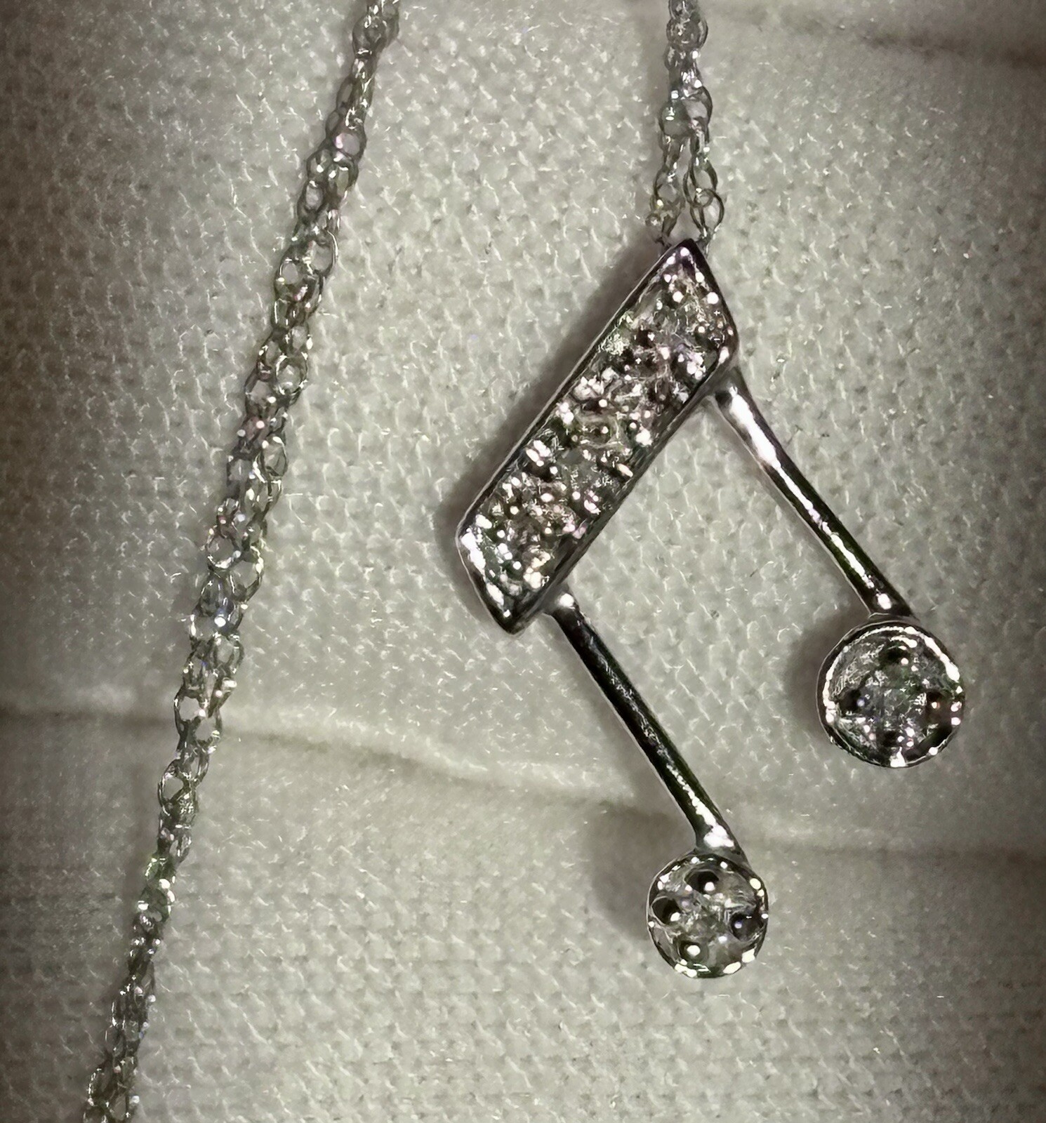 Picture 1 of 18
