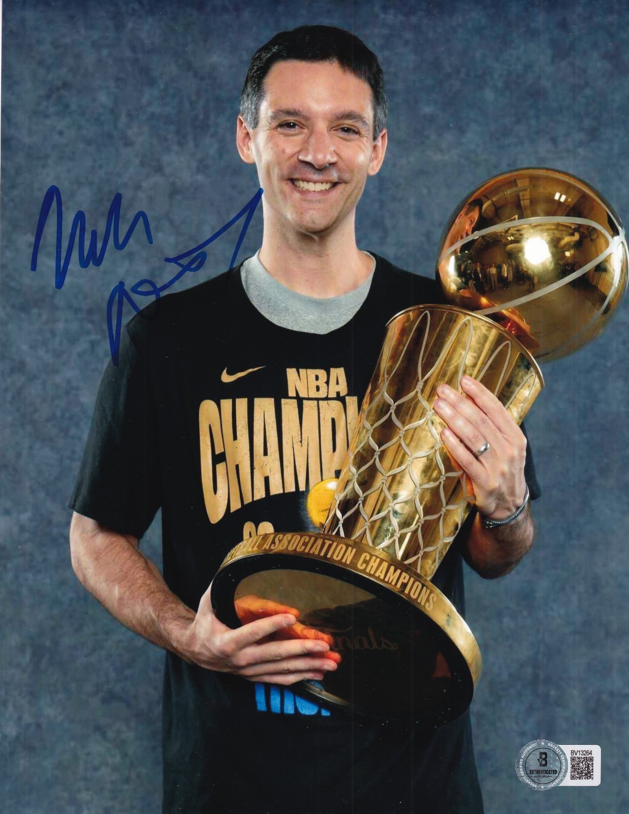 MARK DAIGNEAULT signed (OKLAHOMA CITY THUNDER) basketball 8X10 BECKETT BV13264 