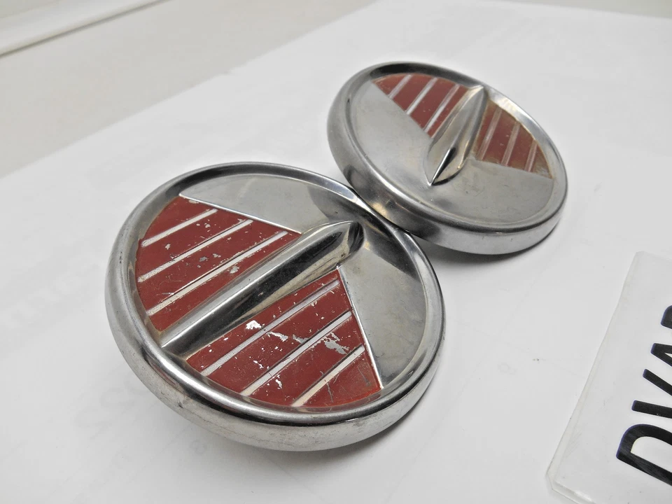 (1) Par de emblemas Qtr traseros redondos Pontiac Laurentian 1954 54 usados OEM. (DVAP) Foto 2 de 4