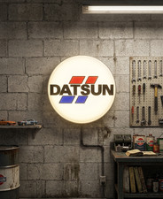 Enseigne Datsun Logo - Impression 3D LED USB - Déco Garage Mural Vintage 22cm