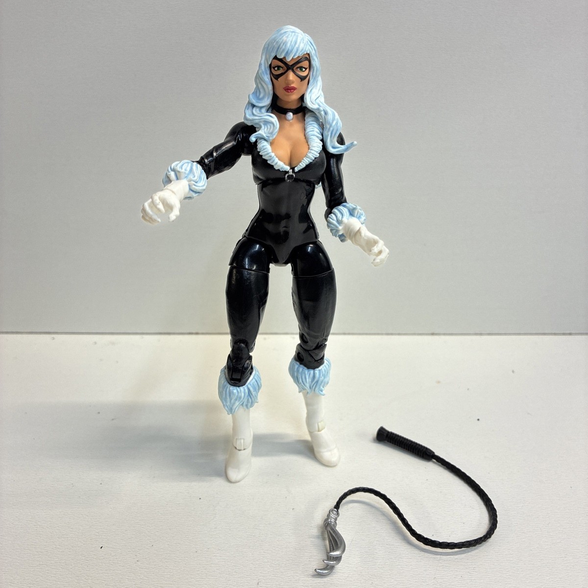 Marvel Legends Black Cat 6