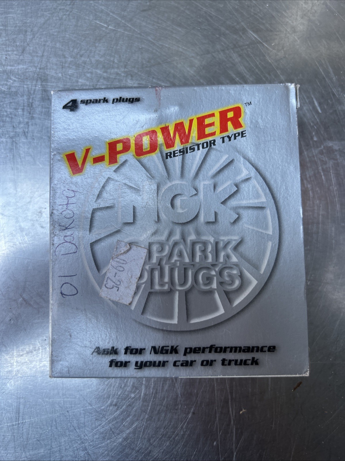 Pack Of 4 Genuine NGK V-Power Spark Plugs. FR5-1  7252