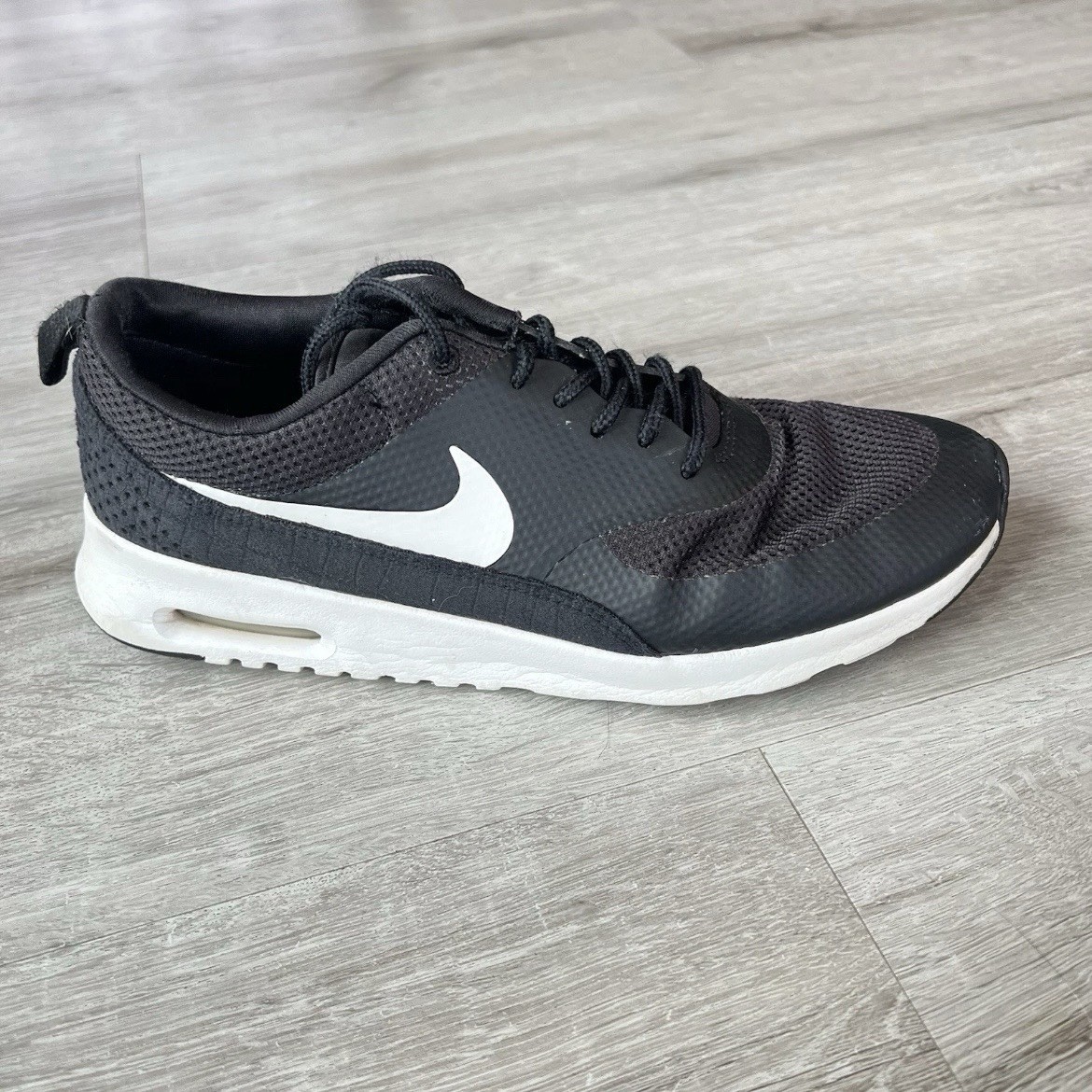 Nike Air Max Thea Black White Running Shoes Women&rsquo;s Size 9