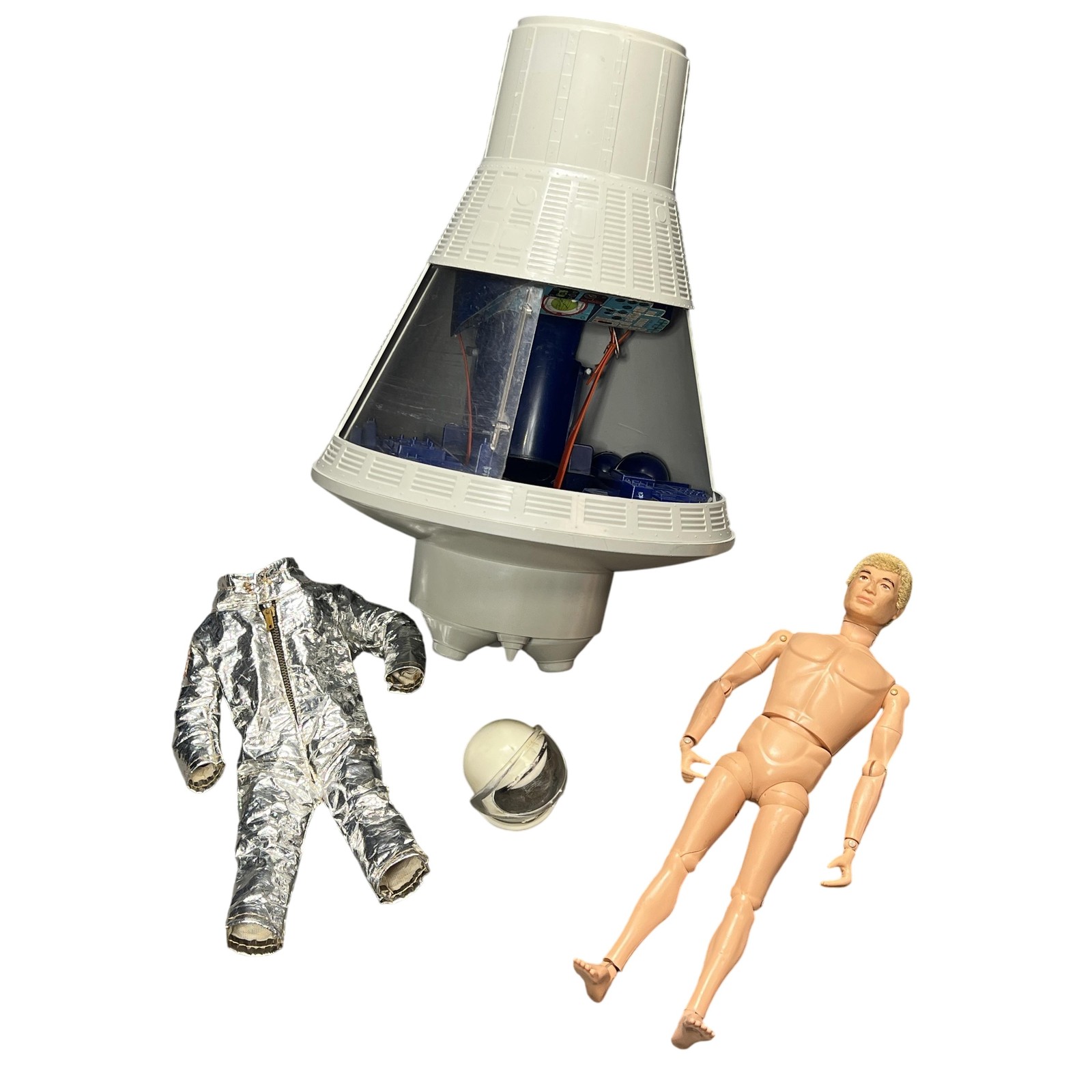 Figura de astronauta cápsula espacial GI Joe 1966 de colección traje espacial plateado Hasbro