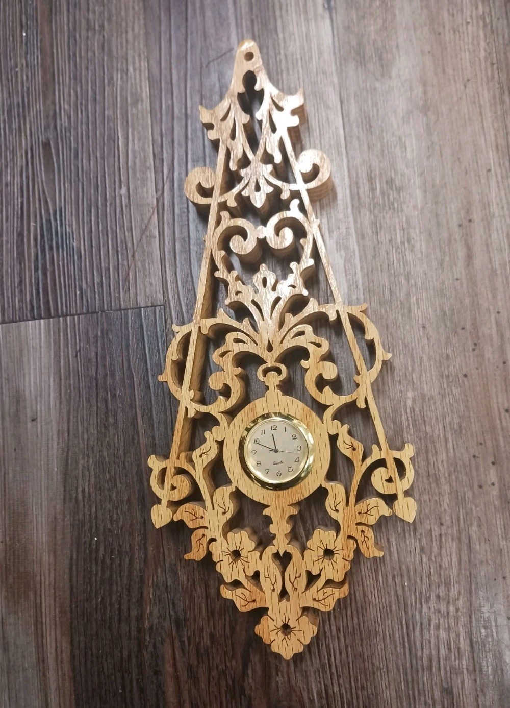 Vintage Decorative Carved Wooden Hand Crafted Openwork Quartz Wall Clock VGC