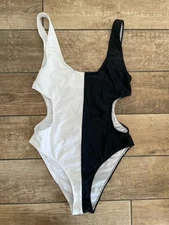 BNWT Boohoo Swimming Costume Size 10 Colour Block Cut Out