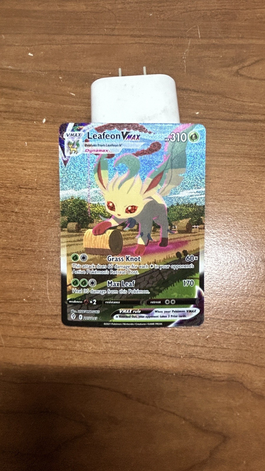 Leafeon VMAX (Alternate Art Secret) 205/203 SWSH07: Evolving Skies Holo