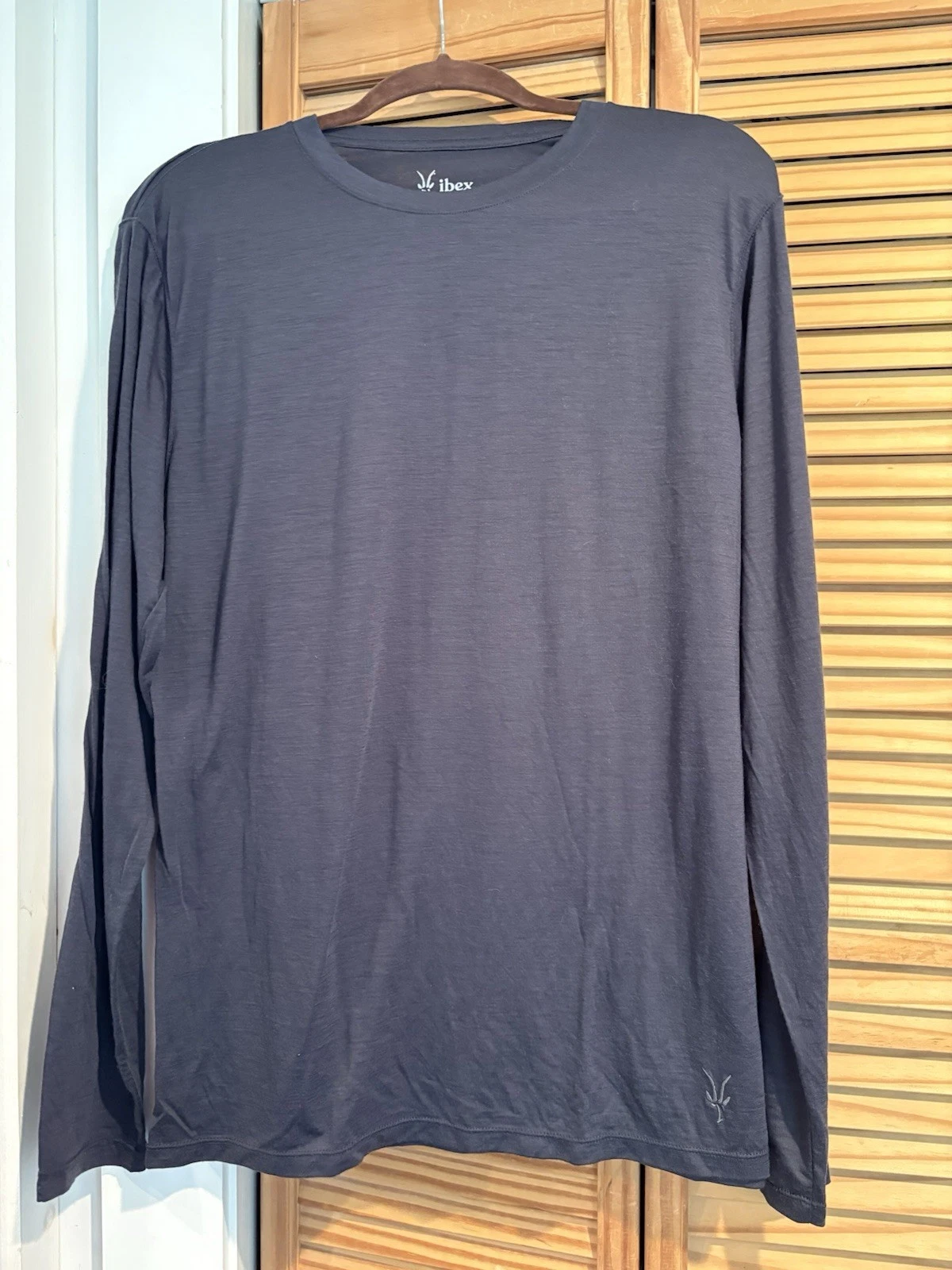 Ibex 100% Merino Wool Men's Long-Sleeve Crew Neck Shirt Base Layer Next-to-Skin