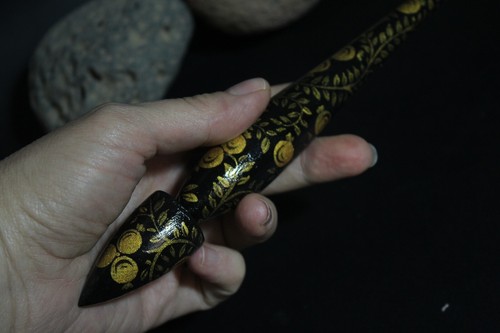 Handmade Support Spindle | 11" Beech Wood | Black & Gold Botanical | Yarn Spinni - Picture 11 of 14