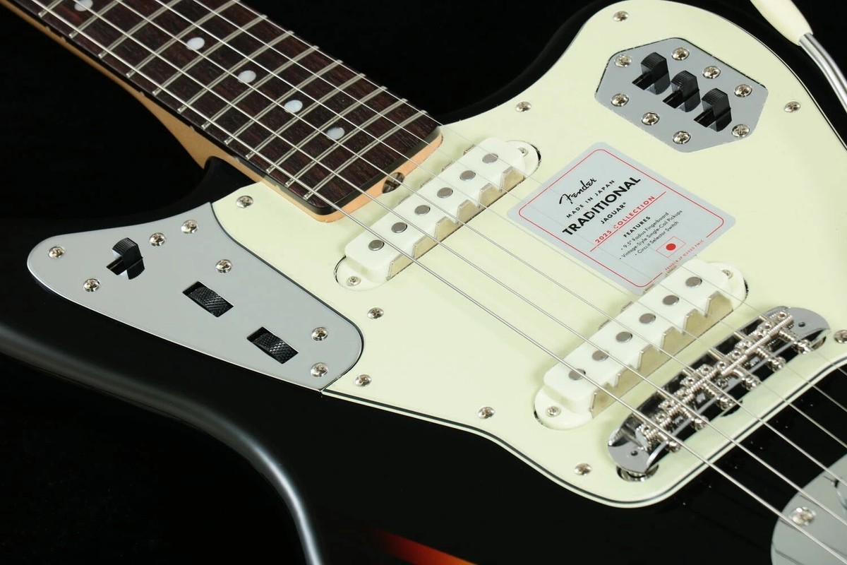 Fender MIJ Traditional 2025 60s Jaguar Competition Black 3