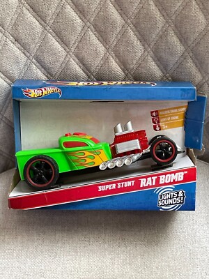RARE HOT WHEELS SUPER STUNT RAT BOMB LIGHTS & SOUNDS RACE ROD CAR NEW IN BOX