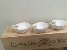 Vintage Ardalt Japan applied Flower Salt Dips-Set Of 3 one chipped