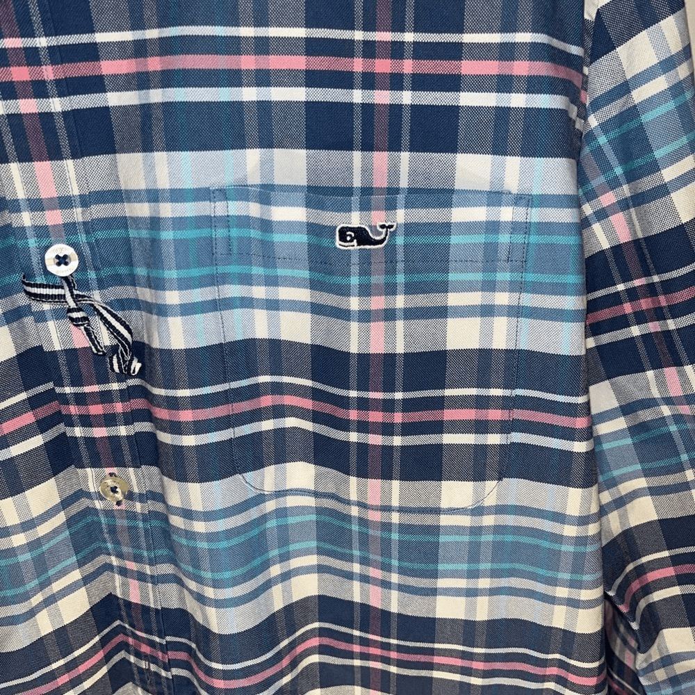 Vineyard Vines button down shirt - image 3