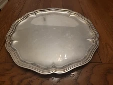 Maison Ercuis, large serving dish, model with scalloped edges 35 cm