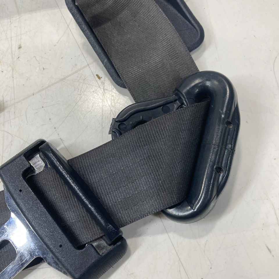 2001-2007 Chrysler Town & Country Dodge Caravan 2nd Row Rear Right Seat Belt OEM - Image 4 of 4