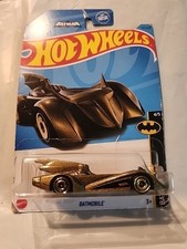 Hot Wheels Batman 4/5 Batmobile Gold 137/250