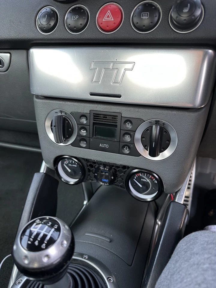 Audi TT Mk1 Dual 52mm Dial Mount With 28.5mm USB Charge Point Mount - Image 3 of 4