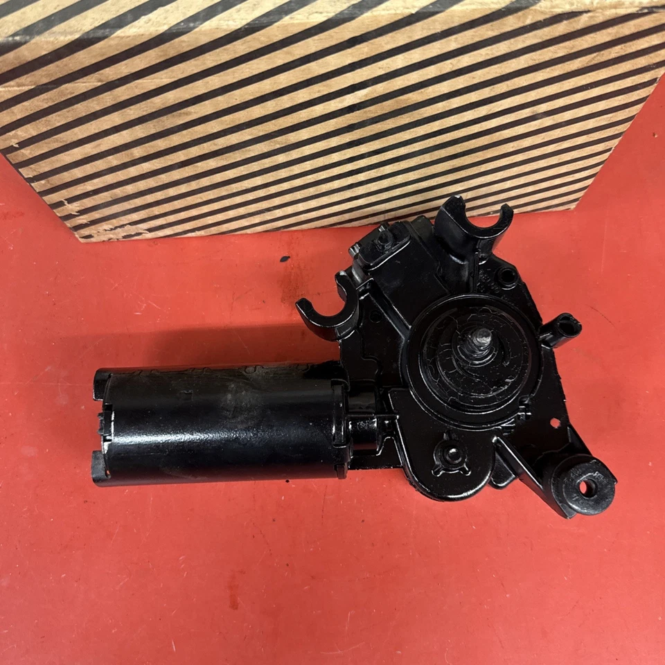 84-87 Corvette OEM Windshield Wiper Motor W/O Cover #22038790 C41481-5 - Изображение 2 из 4