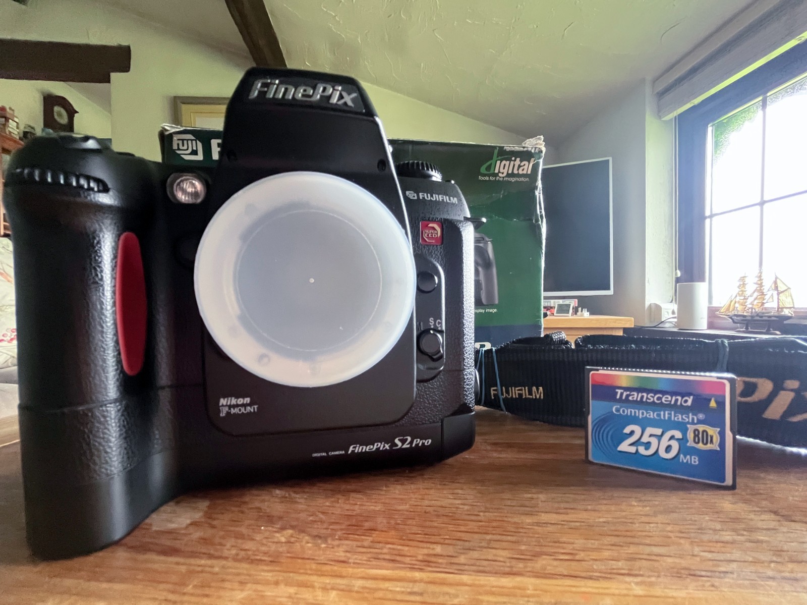 Fujifilm FinePix S2 Pro Digital SLR Camera (Body Only)  New Batteries aa+cr2's