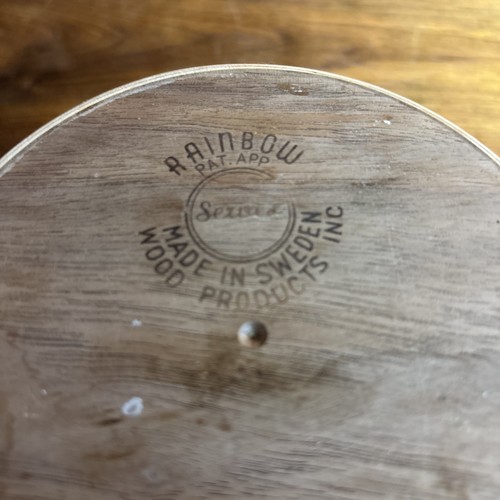 Tazón de nuez Rainbow Servex of Sweden en madera de teca años 60 mediados de siglo moderno - Imagen 9 de 12