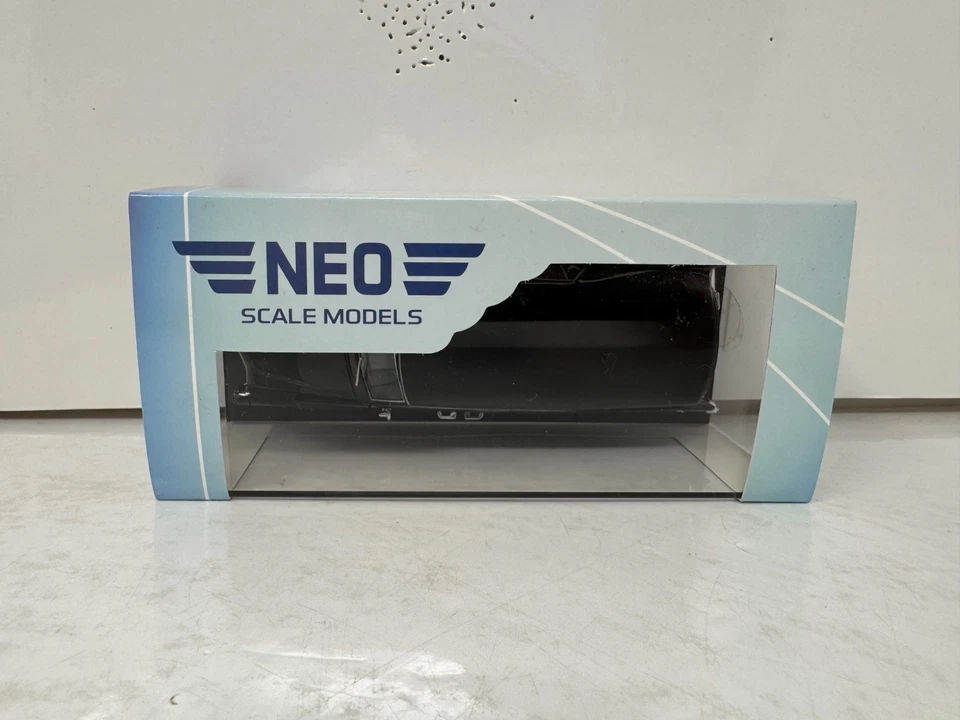 NEO Scale Models 1966 Cadillac S&S Landau Hearse Black 1:43 Diecast - Image 4 of 4