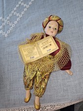 Sammlerpuppe Maskerade Puppe Porzellanpuppe mit Kleid Handarbeit Vintage