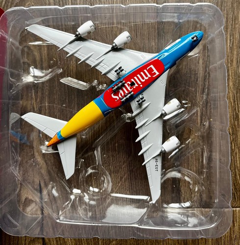 herpa 1:500 Emirates Airbus A380-800 Model Aircraft - Picture 7 of 8