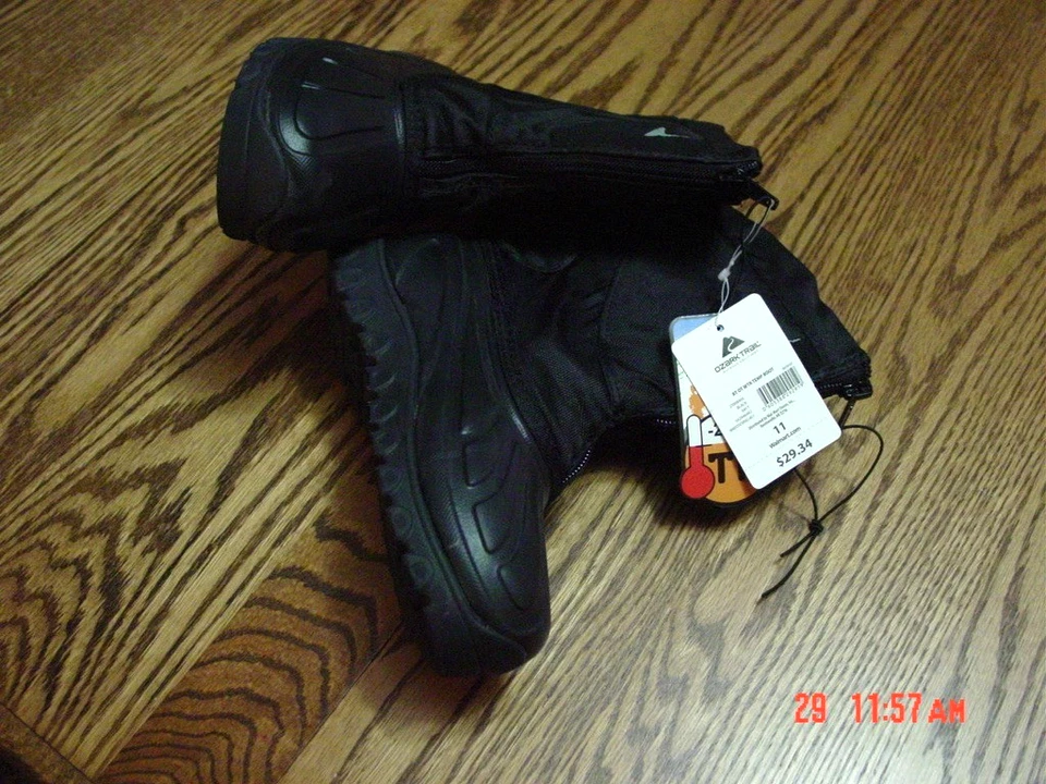 Botas de invierno para niños pequeños de Ozark Trail ¡Lee las medidas! Foto 4 de 4