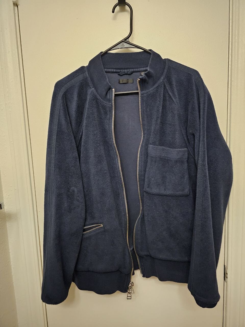 Picture 1 of 6
