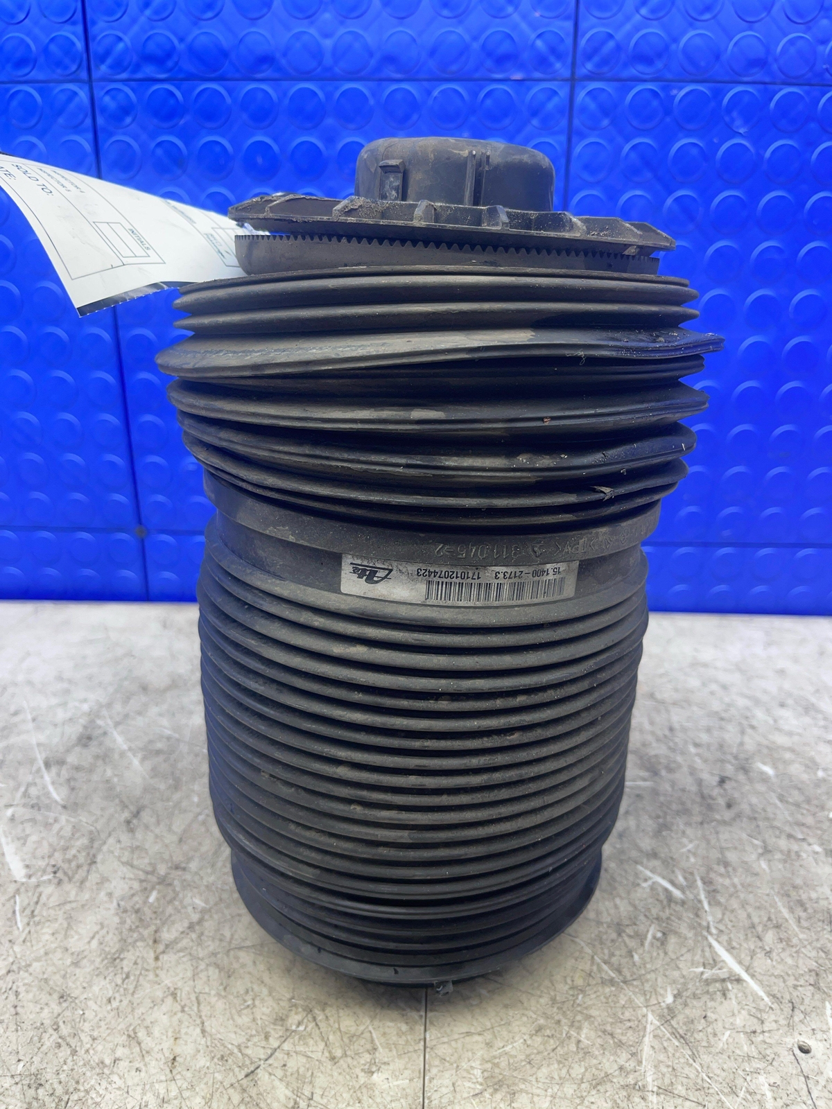 2017-2022 MASERATI LEVANTE OEM REAR RIGHT LEFT AIR SUSPENSION SPRING BOOT