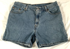 Levi Denim Shorts Vintage Mom Y2K Classic Women 12R Button Fly Light Wash Summer