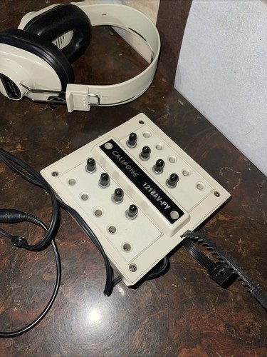 Califone 1218AV-PY 8-Port Station headphone jack W/Volume Control - (HOME2)z - Photo 2/3