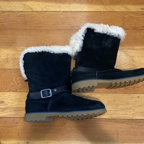UGG Nessa Black Suede Lug Sole 
