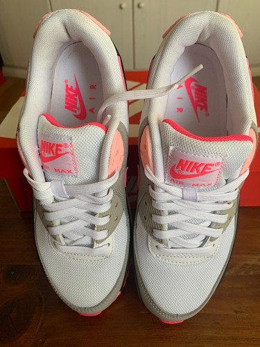Nike Air Max 90 Ladies Trainers size 8(AU) in a Grey, Black and Pink multicolour - Picture 2 of 10
