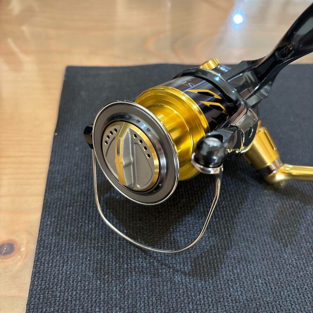 リール SHIMANO 13STELLA SW 4000xg Shimano 13 Stella SW 4000XG Spinning Reel No Box Used Slight