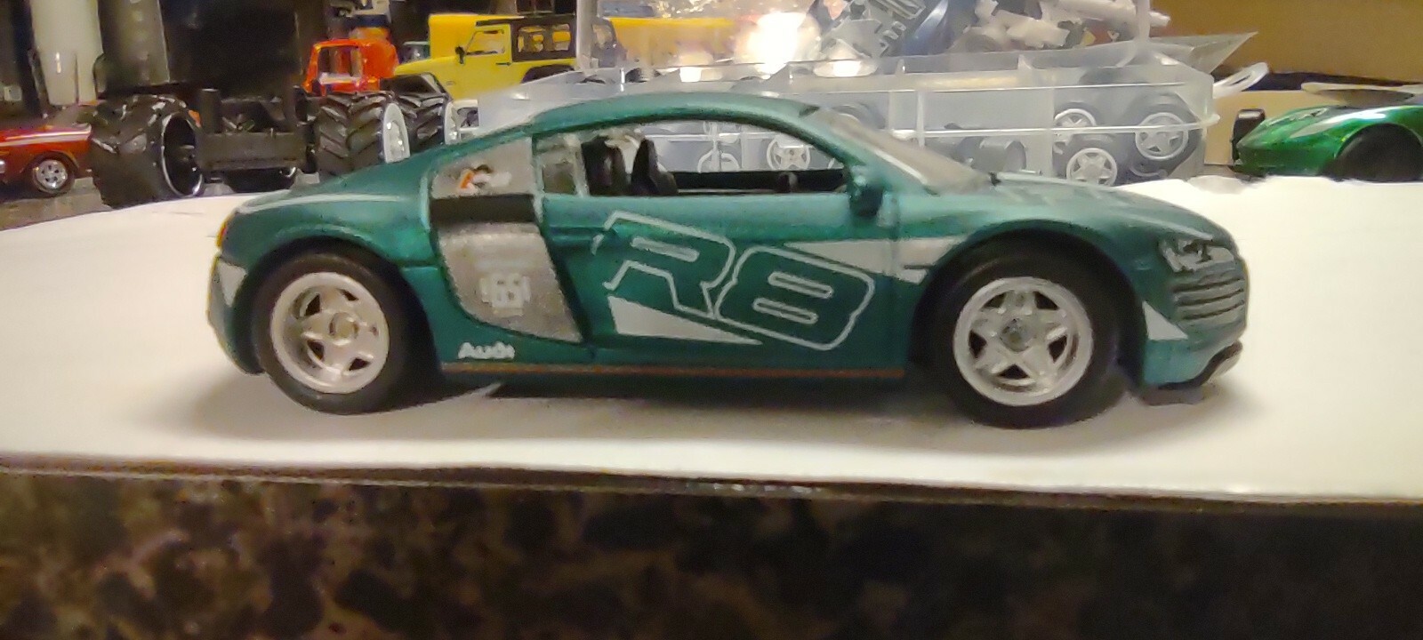 Matchbox Audi R8 1/64 Scale Custom Wheels-image