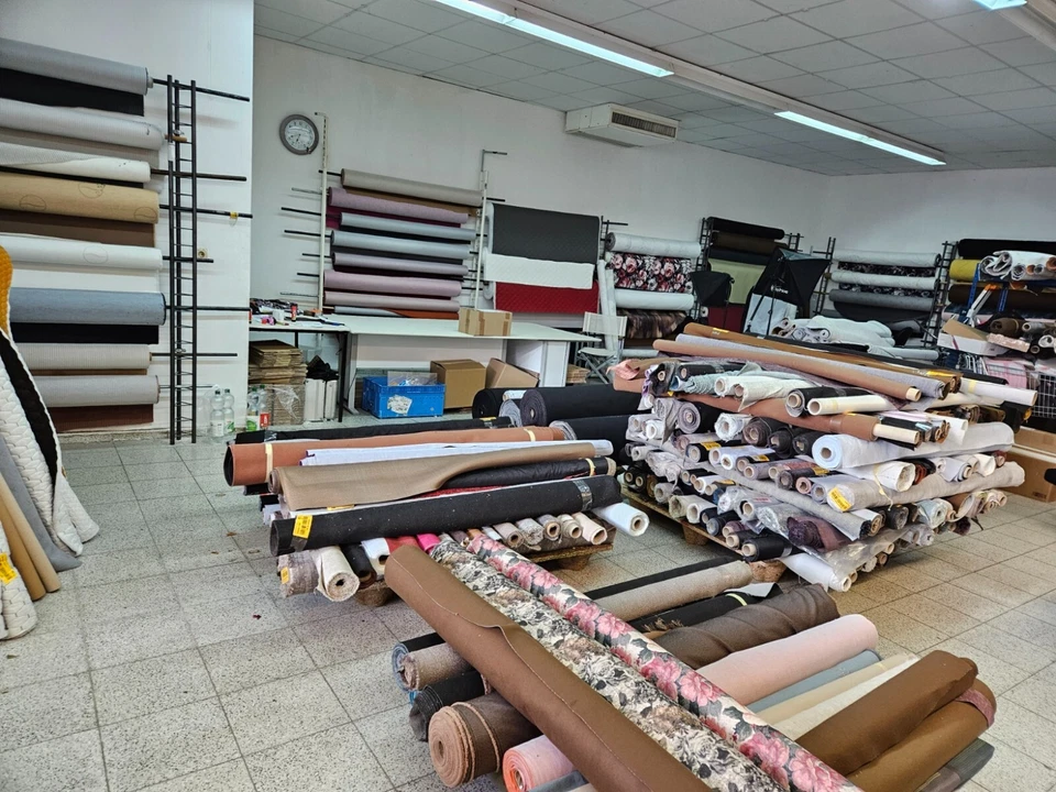 5 Kg Stoffreste Polsterstoff & Kunstleder gemischt Möbelstoff Stoff basteln - Bild 3 von 3