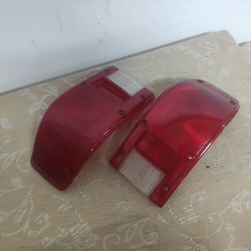 PAIR NOS TOYOTA トヨタREAR TAILLIGHT LIGHT LAMP LENSES PUBLICA 1000 KP30 KP31 UP30