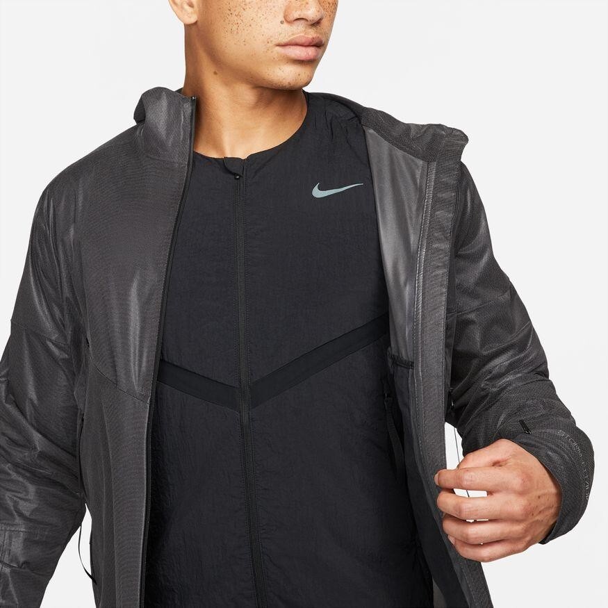 ウェア NIKE - NN Running Team Storm Jacket Size S Nike 2020/2021 NN Running Team Pro Elite Storm Fit Track