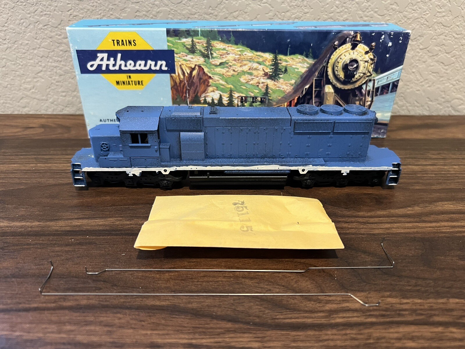 Athearn HO Scale Undecorated SD402 Dummy New in Box eBay