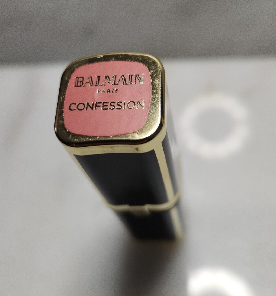 【関税込み】Balmain ゴールド Lipstick ブラス ブローチ Balmainのゴールド Lipstick ブラス ブローチがセール中