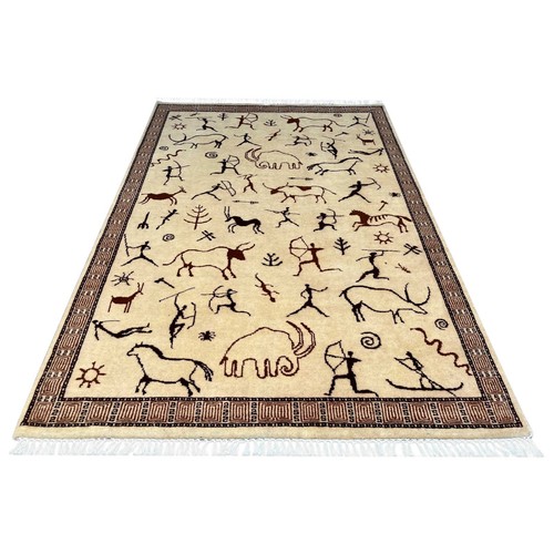 Trib Hunt White 4x6 ft (120x180 cm) Hand Knotted Woolen Area Rug - Picture 2 of 6