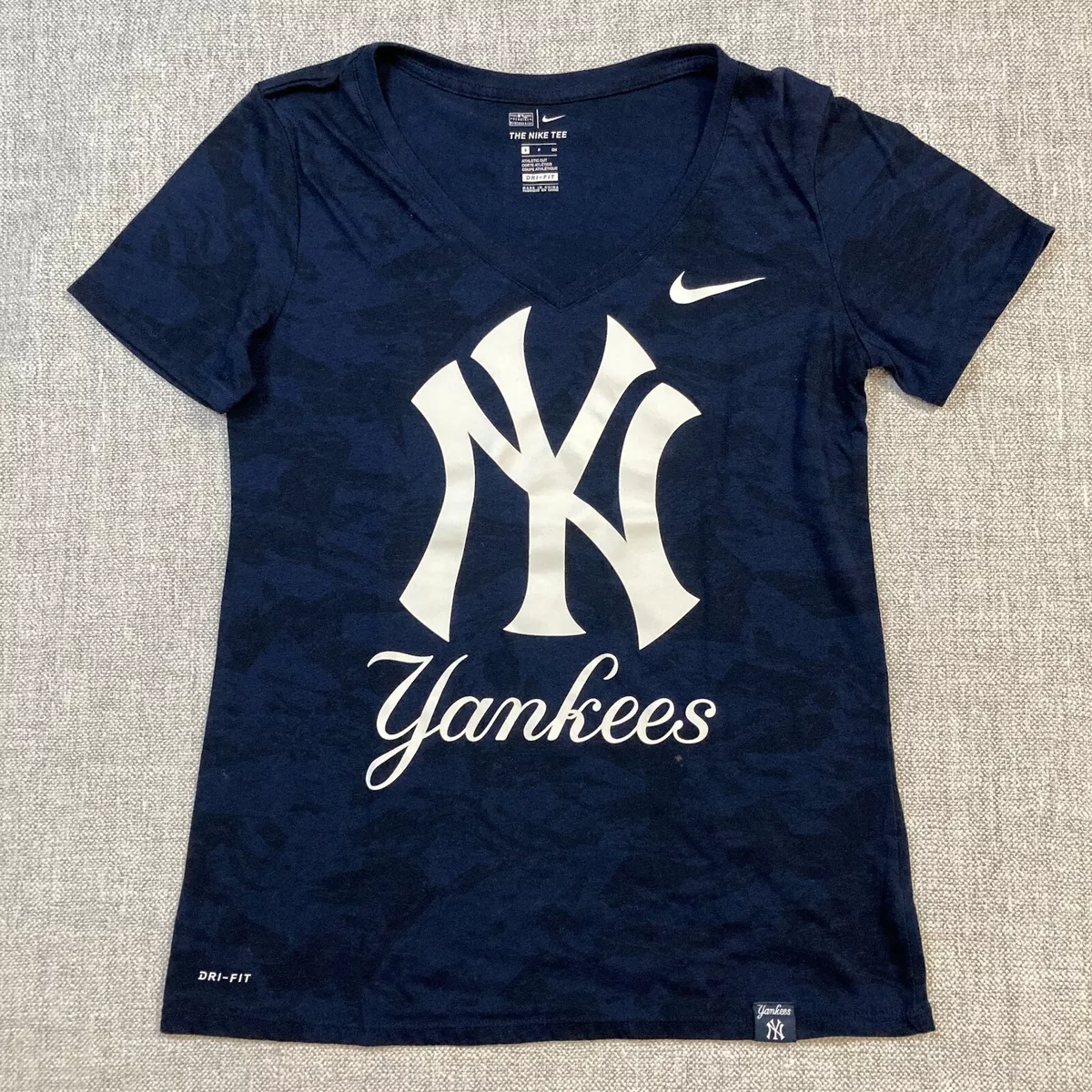 New York Yankees Nike Dri Fit Long Sleeve T-shirt Grey Size Medium